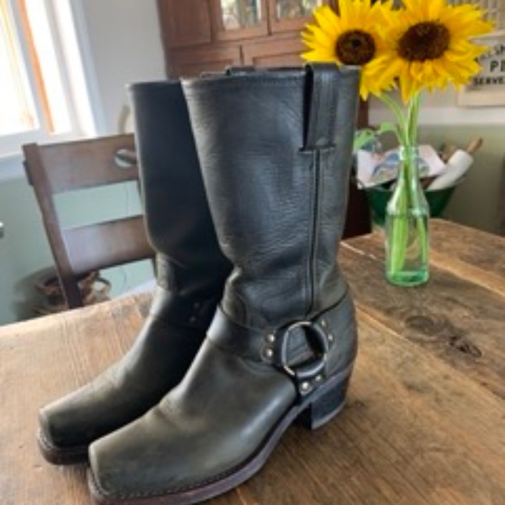 FRYE Harness Boots (Dark Olive Green)